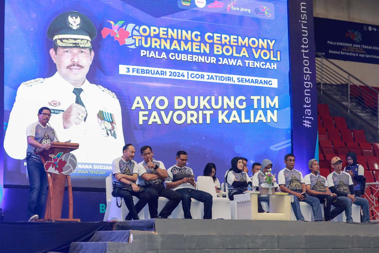 Gubernur Jawa Tengah Nana Sudjana